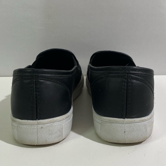 Streetwear Society Women's 6 Black Slip-On Sneakers - Picture 2 of 7